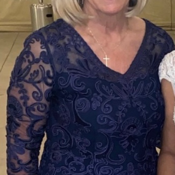 Wedding/Formal/Mother of the Bride-Groom - Picture 2 of 8